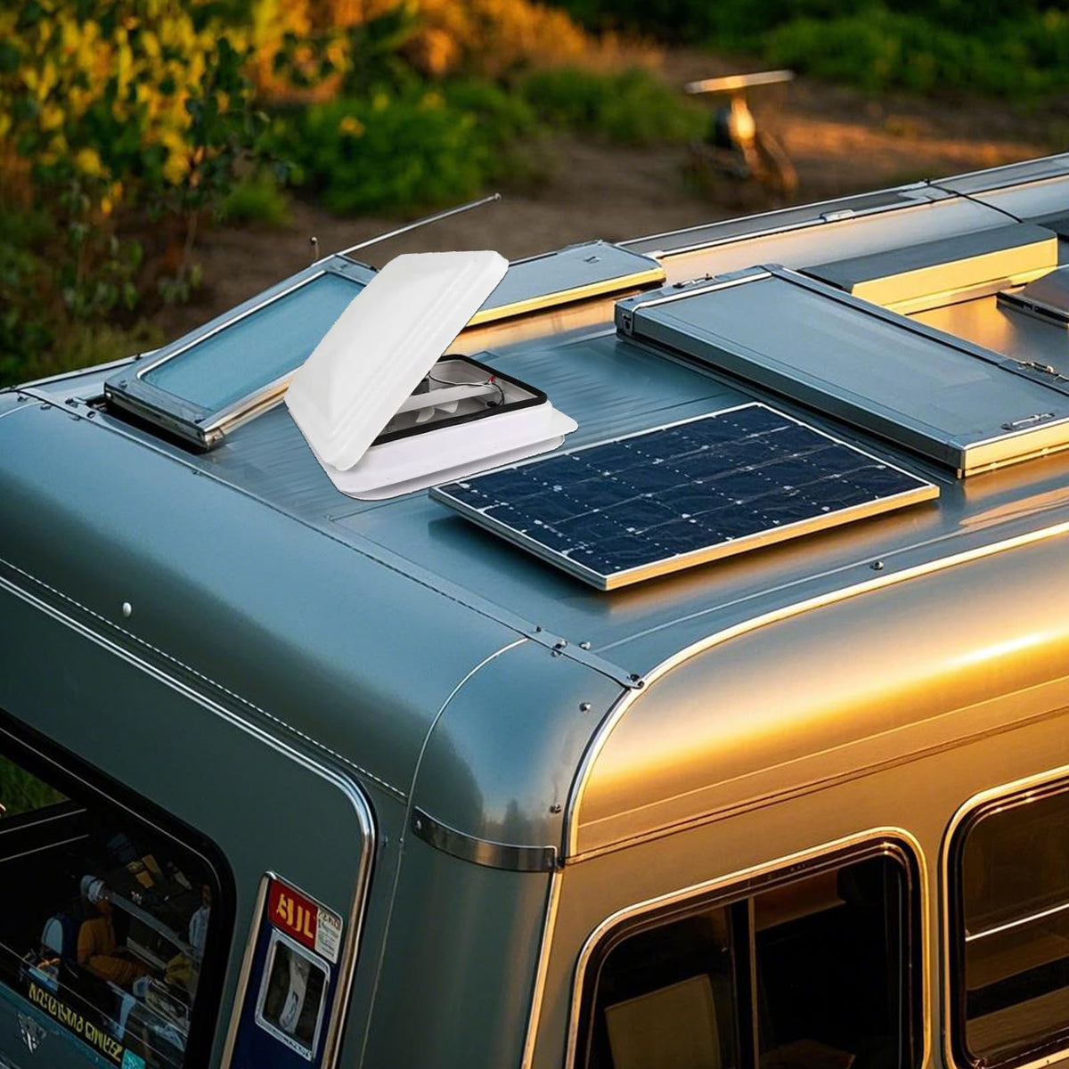 14" RV Roof Vent with 12V Fan, White A641100