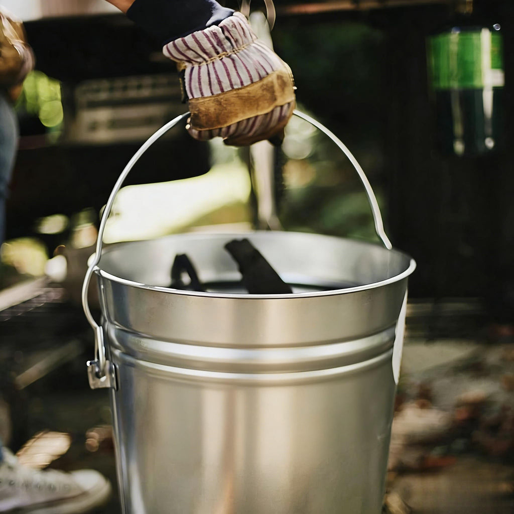 6 Gallon Galvanized Steel Storage Can with Locking Lid F2462